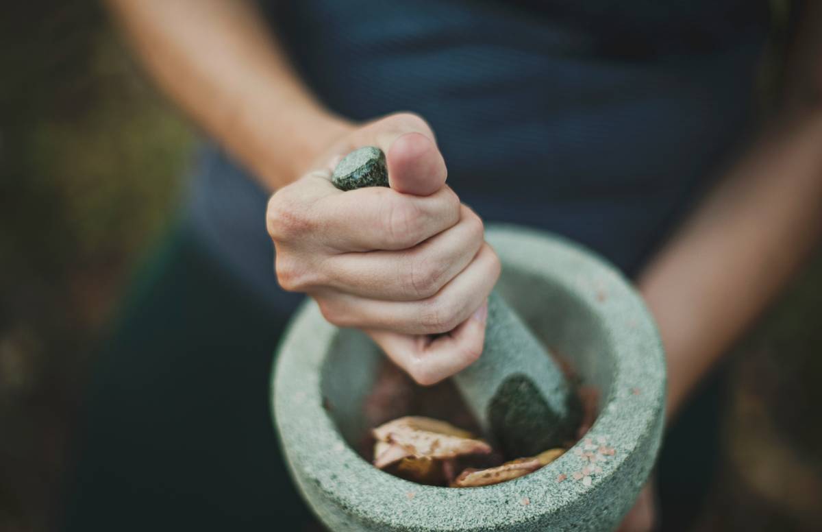 Anti-Inflammatory: 7 Proven Ways to Avoid Painful Skin Reactions with Organic Herbs